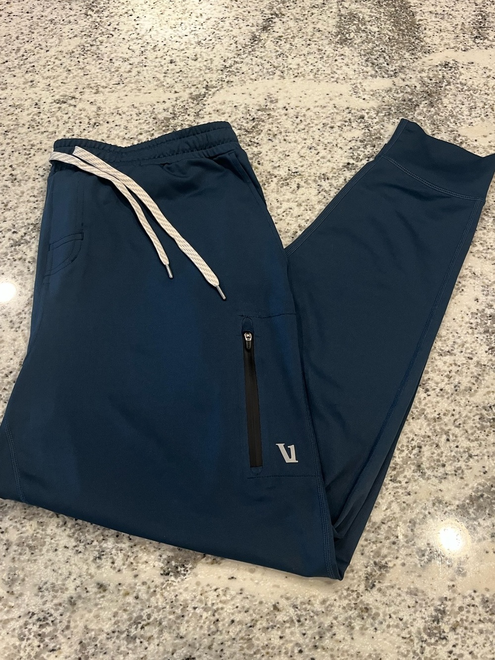 Vuori Sunday Performance Jogger Men’s Large Blue Zip Pocket V416